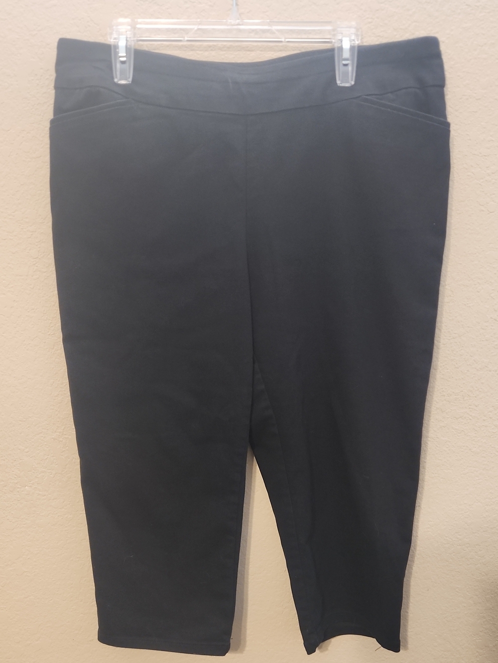 croft & barrow Black Stretch Capri Pants